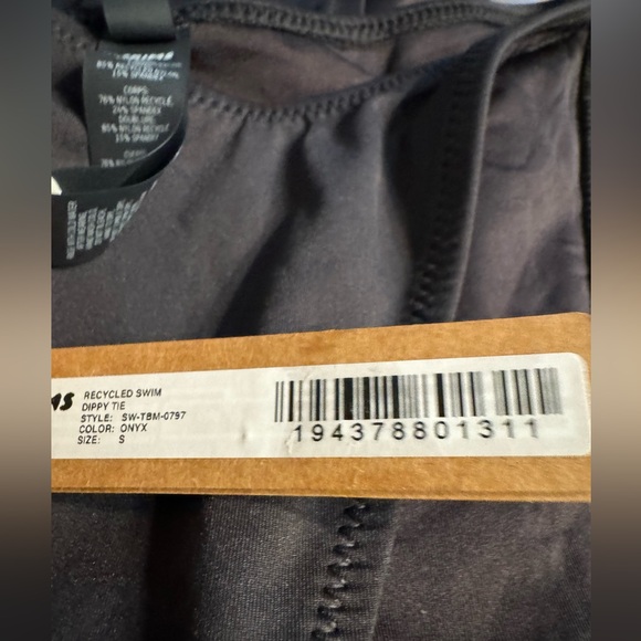 SKIMS SIGNATURE SWIM
DIPPED TIE BOTTOM - Picture 7 of 9